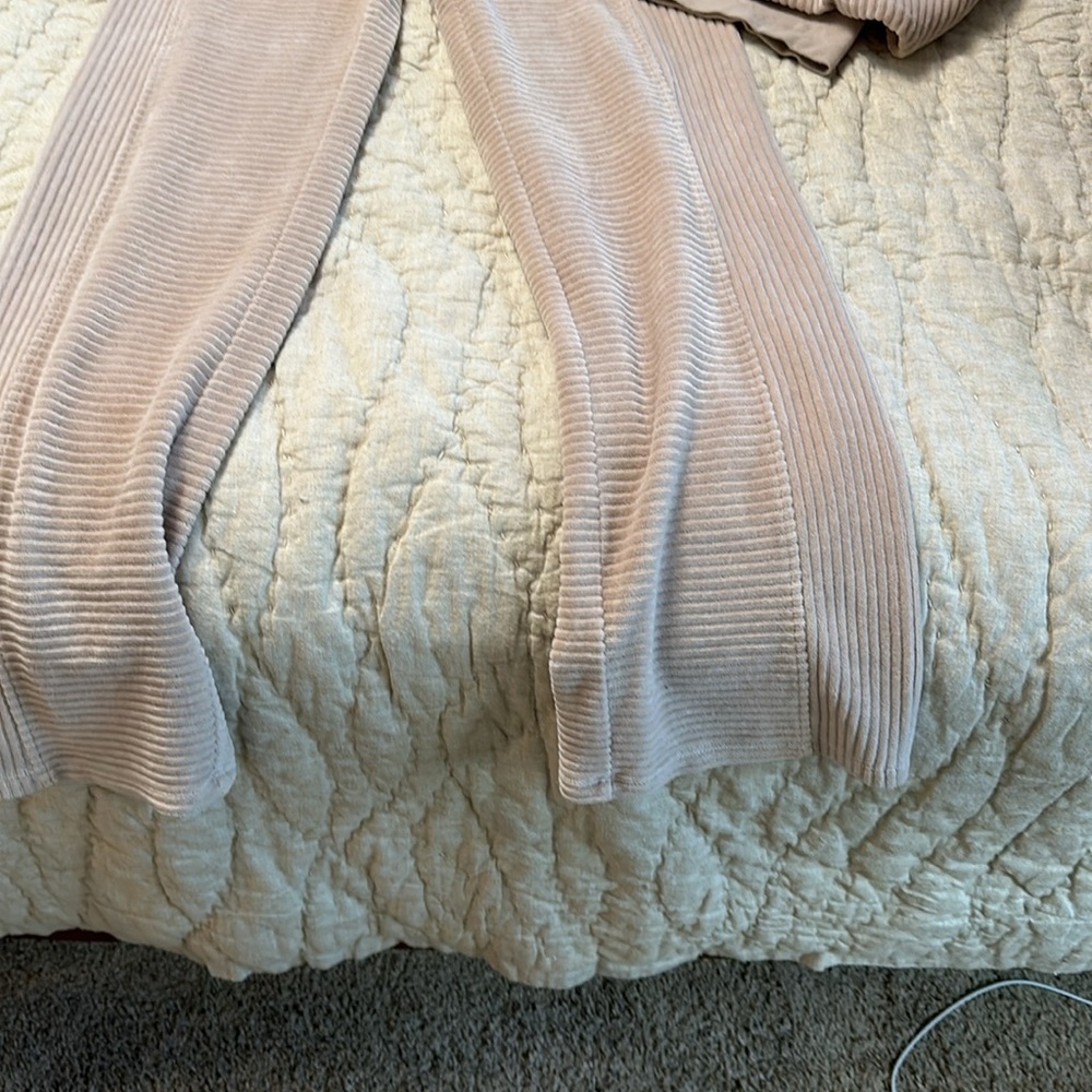 Jogger set - Picture 2 of 3